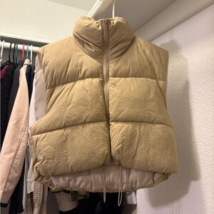 Beige Puffer Vest – Size L